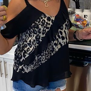 Sexy Parker Leopard Print Dropped Sleeve Top, cold shoulder. Excellent condition